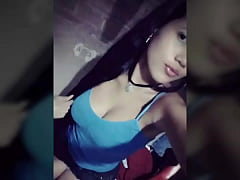 Play MP4 - Teen colombiana me ense&ntilde;a sus ricas tetas y su panocha