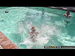 Play MP4 - Brazzers - Pornstars Like it Big - &lpar;Anikka Albrite&comma; Bill Bailey&rpar; - Run Annika