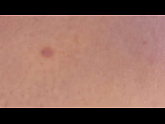 Play MP4 - Je me risque &agrave; une balade matinale nu dans un camping