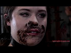 Play MP4 - Caged babe coercive to give fellatio