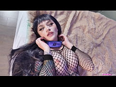 Play MP4 - Hinata destroys her tight holes