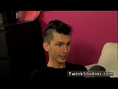 Play MP4 - Gay gym buddies have sex Colby London has a spear fetish and he's not