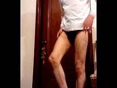 Play MP4 - Hombre guapo maduro gay se desnuda haciendo striptease sexy y baile sensual Monterrey Nuevo Leon Mexico