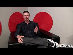 Play MP4 - Straight amateur hunk tugs on his hard cock for cash