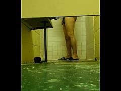 Play MP4 - Straight married guy spied while showering