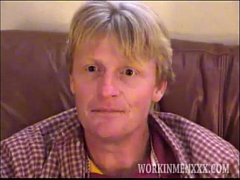 Play MP4 - Mature Man James Beats Off