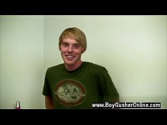 Play MP4 - Gay sex Mitch props himself up a bit with pillows and now its Cory's