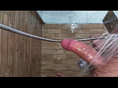 Play MP4 - A CASA DELLA MIA MATRIGNA &vert; HO SBORRATO IN DOCCIA CON UN CAZZO ENORME - SEGA MOLTO RISCHIOSA