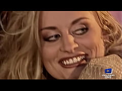 Play MP4 - Oc&eacute;ane&comma; belle salope blonde&comma; avec une ou trois bites elle g&egrave;re