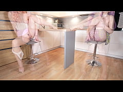 Play MP4 - Your twin step-sisters squirt for you