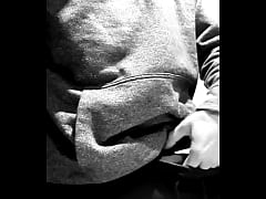 Play MP4 - Joven pico largo