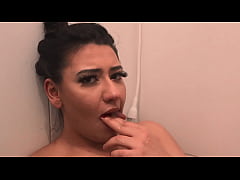 Play MP4 - TOMAMOS BANHO JUNTAS PARA ECONOMIZAR &Aacute;GUA