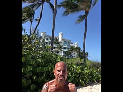 Play MP4 - THE FIT PORNSTAR MAXXX LOADZ SHADOW BOXING AT THE BEACH