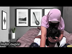 Play MP4 - bokep Indo Viral Ibu MILF Indo Punggung Besar Naik enak Tiri - Roleplay Keluarga Mesra