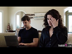 Play MP4 - Computer technician finds porn on latina MILF Victoria Voxxx her pc