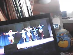 Play MP4 - dancing in front of a webcam