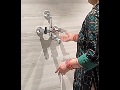 Play MP4 - Take morning shower come with me &quest;