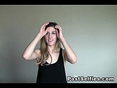 Play MP4 - Amateur Girl Playing With Her Favorite Toy On Webcam