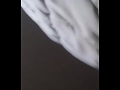 Play MP4 - She loves the fist