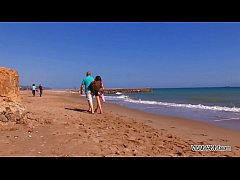 Play MP4 - Myfirstpublic b&period; brunette convince dude on the beach to fuck her wet pussy