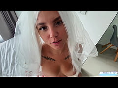 Play MP4 - Runaway Bride Gets Fucked Doggystyle And Gets A Juicy Load Of Cum In Her Mouth