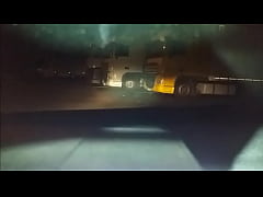 Play MP4 - pute sur parking routier