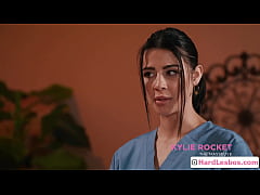 Play MP4 - Sexy hot blonde client enjoy foot massage and deep ass rubbing during sex massage - Kylie Rocket&comma; Braylin Bailey