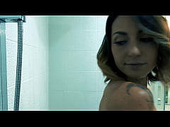 Play MP4 - "L'eau de Pam" &excl;&excl; Il y en a qui vendent l'eau de leur bain&comma; moi je vous propose &period;&period;&period;