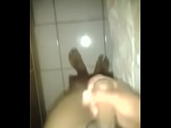 Play MP4 - deslechando la verga