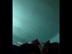 Play MP4 - Medi se sienta en mis piernas