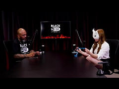 Play MP4 - Mostrou o tamanho de pau que gosta e que n&atilde;o gosta&comma; e exibiu seus lindos p&eacute;s - Victoria Rubro &lpar;WATCH ON&colon; SHEER&sol;RED&rpar;