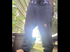 Play MP4 - Outside masturbating