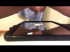 Play MP4 - Grinding cumming and licking it up