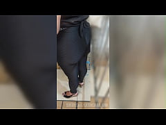 Play MP4 - MADURA CULONA USANDO LEGGINS EN LA CALLE