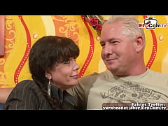 Play MP4 - Deutsche alte reife ehefrau will zum ersten mal fremdgehen beim Dreier