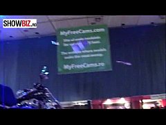 Play MP4 - DEEA-Gagica TARAF TV la EROS SHOW