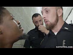 Play MP4 - Fucking the white police with some chocolate dick