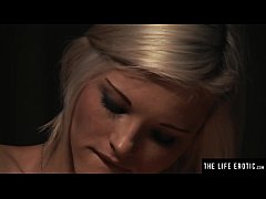 Play MP4 - Sexy naked blonde licks her nipples as she masturbates to orgasm