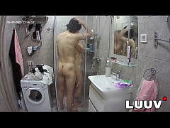 Play MP4 - LUUV&period; A webcam couple's steamy homemade shower&comma; a daily exhibitionist thrill