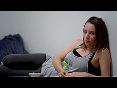 Play MP4 - Brunette Babe Smoking Tease