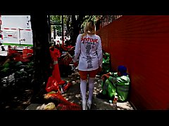 Play MP4 - Mexicana haciendo doble penetraci&oacute;n con sus compa&ntilde;eros de la universidad&comma; le entran dos vergas en la boca y en el co&ntilde;o&comma; flashing&comma; haciendo exhibit en el 7&comma;mostrando el culo en la calle &lpar;Video de verificaci&oacute;n&rpar;