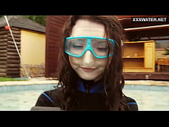 Play MP4 - Watch Emi Serene cum underwater