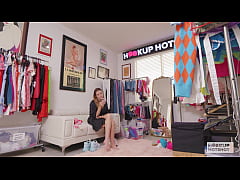 Play MP4 - Horny Cutie Pie Della Cate Hooks Up With Bryan Gozzling&excl;