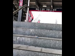 Play MP4 - MAXXX LOADZ RUNNING UP MANY STEPS REALLY FAST