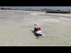 Play MP4 - fun at the beach