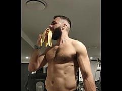 Play MP4 - Don't forget to eat a banana after working out