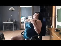 Play MP4 - Sexy delivery part1