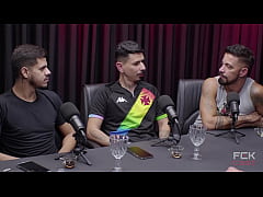 Play MP4 - Foda a tr&ecirc;s ao vivo no podcast - o Dotado&comma; o leiteiro e o leitado no FCKcast &num;6