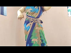 Play MP4 - Hot sexy aunty dance with her boyfriend