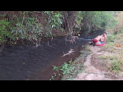 Play MP4 - A meeting between strangers at the creek ends in unexpected sex&period;